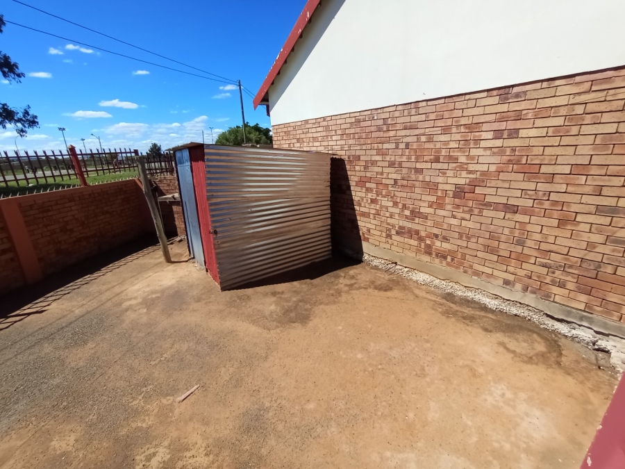 2 Bedroom Property for Sale in Bloemside Free State
